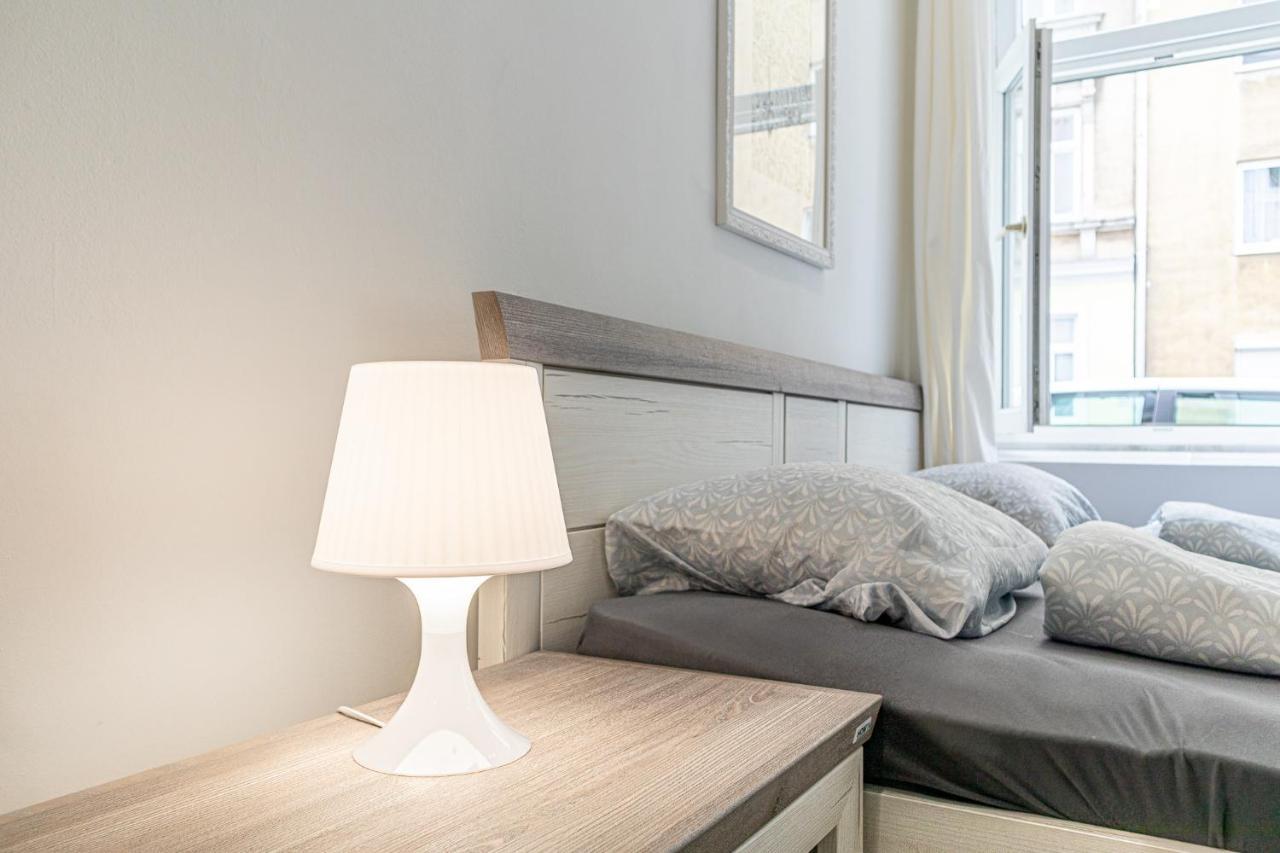 9 Min From City Center - Lovely Studio Near U1 Reumannplatz Vienne Extérieur photo