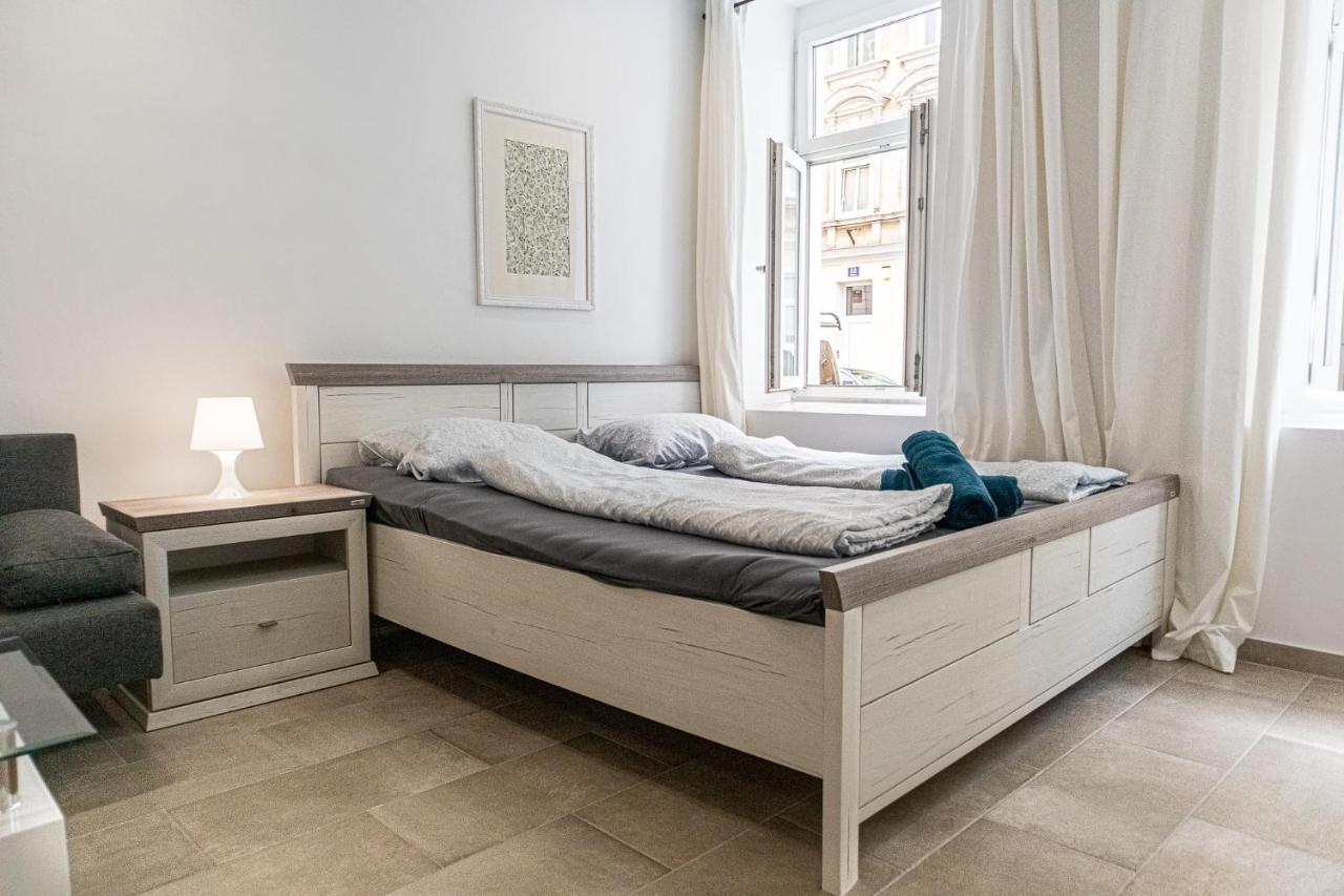 9 Min From City Center - Lovely Studio Near U1 Reumannplatz Vienne Extérieur photo